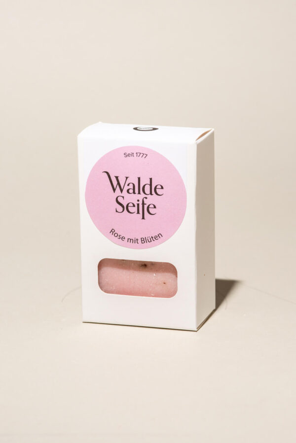 walde seife handgeschopfte seife rose mit bluten